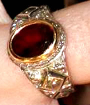 玛蒂尔德公主的椭圆形红宝石戒指