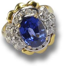 金戒指镶嵌蓝色锡兰蓝宝石和钻石