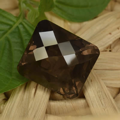 八角形、棋盘形切割烟熏石英宝石
