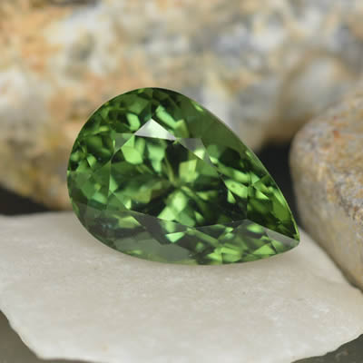 绿色磷灰石宝石