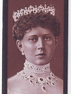玛格丽特公主戴着王冠和珠宝