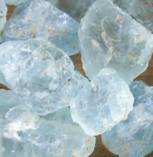 产自马拉维的海蓝宝石原石