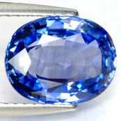产自斯里兰卡的 3.35 克拉 VVS-VS 蓝宝石