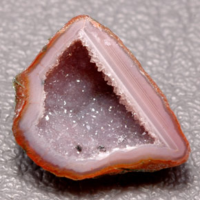 5.00克拉天然多色玛瑙晶洞，异形，15.6×12.4毫米，不透明