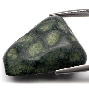 16.82克拉天然玛瑙晶洞，异形，不透明