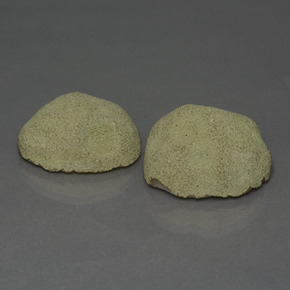 37.17天然多色玛瑙晶洞，异形，21.2×18.5毫米，不透明