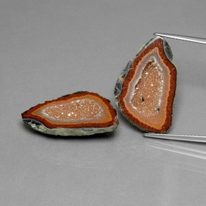 27.63克拉天然玛瑙晶洞，异形，不透明