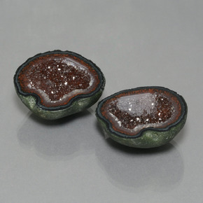 52.45克拉天然玛瑙晶洞，异形，不透明