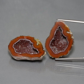 61.81克拉天然玛瑙晶洞，异形，不透明