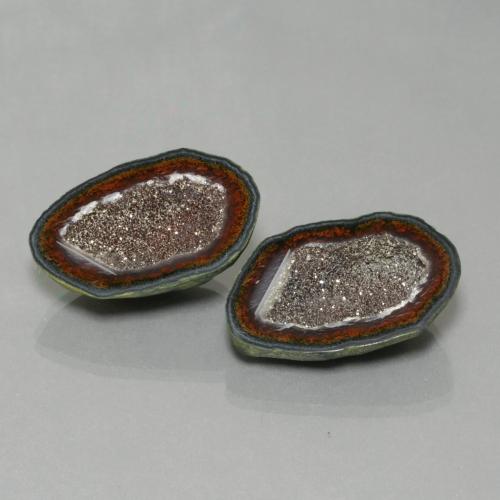 45.20天然多色玛瑙晶洞，异形，21.2×17.1毫米，不透明