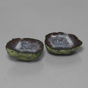 18.26天然多色玛瑙晶洞，异形，18×14.6毫米，不透明