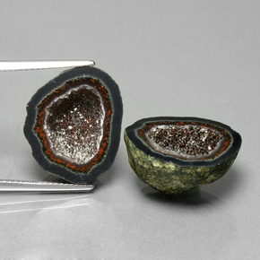 28.74克拉天然玛瑙晶洞，异形，不透明