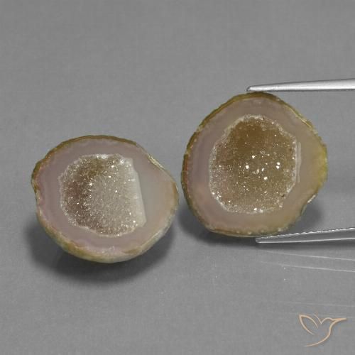 22.14克拉天然玛瑙晶洞，异形，不透明