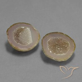 22.14克拉天然玛瑙晶洞，异形，不透明