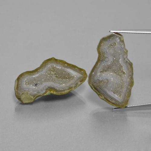 28.39天然多色玛瑙晶洞，异形，27.3×15.8毫米，不透明