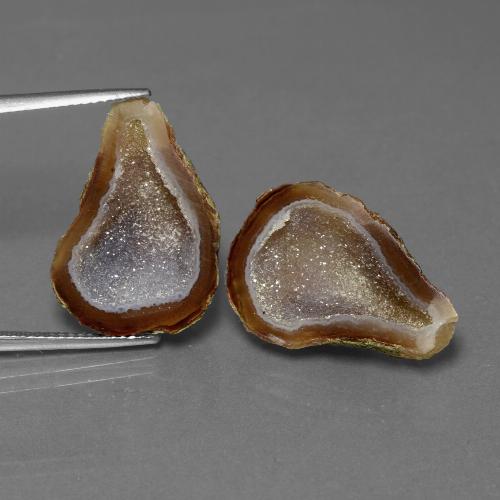 19.76天然多色玛瑙晶洞，异形，21.7×15.2毫米，不透明
