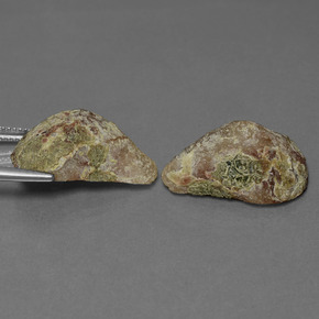 19.76天然多色玛瑙晶洞，异形，21.7×15.2毫米，不透明