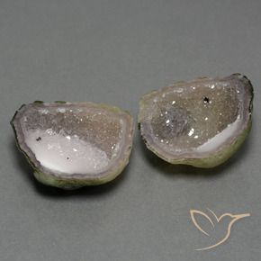 35.74天然多色玛瑙晶洞，异形，23.7×20.2毫米，不透明
