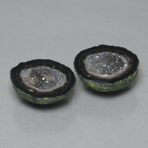 32.52克拉天然玛瑙晶洞，异形，不透明