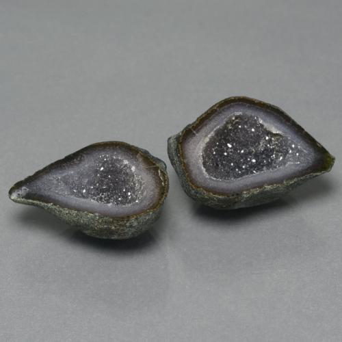 26.34天然多色玛瑙晶洞，异形，22.7×18.4毫米，不透明