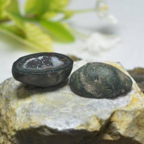 38.73克拉天然玛瑙晶洞，异形，不透明