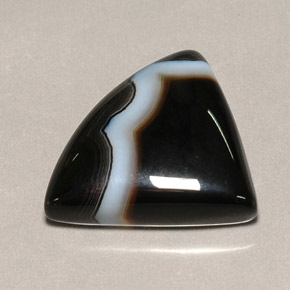 18.18克拉天然多色玛瑙，异形，24.4×20毫米，不透明