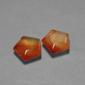 天然橙色玛瑙，异形，12.4×12.3毫米，半透明