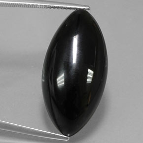 20.63克拉天然黑色玛瑙，马眼形，26.9×13.2毫米，不透明