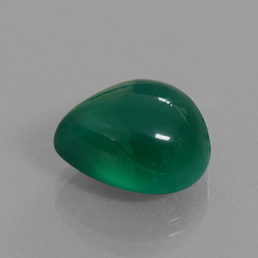 8.45克拉天然绿色玛瑙，梨形，13.8×12.1毫米，半透明