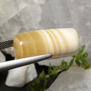 19.47克拉天然多色玛瑙，异形，20.6×9.7毫米，半透明