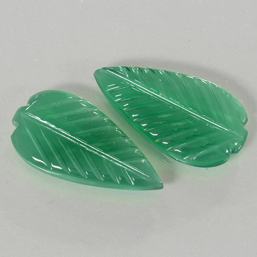 5.71天然绿色玛瑙，花形切工，17.9×9.5毫米，半透明