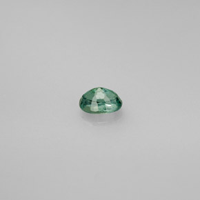 0.33克拉天然多色亚历山大石，椭圆形切割，4.7×3.3毫米，VVS-VS