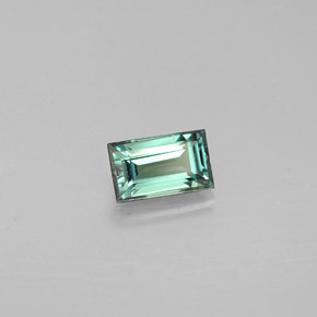 0.40克拉天然多色亚历山大石，长方形切工，5.1×3.1毫米，VVS-VS