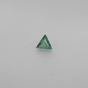 0.12克拉天然多色亚历山大石，三角形，3.7×3.2毫米，VS