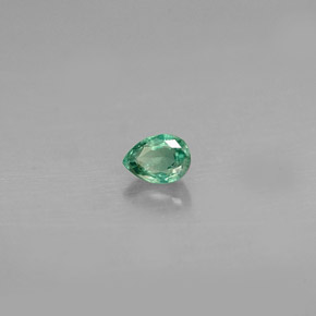 0.15克拉天然多色亚历山大石，梨形，3.6×2.6毫米，VS