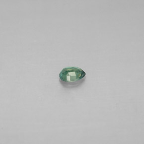 0.09克拉天然多色亚历山大石，梨形，3.2×2.5毫米，VS