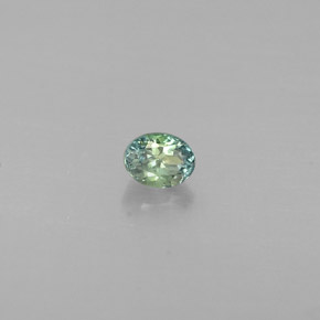 0.13克拉天然多色亚历山大石，椭圆形切割，3.1×2.4毫米，VS