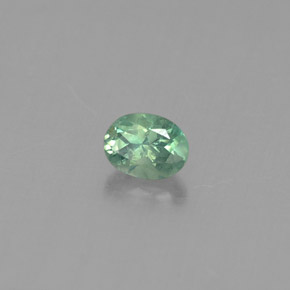 0.20克拉天然多色亚历山大石，椭圆形切割，3.7×2.8毫米，VS