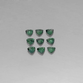 天然多色亚历山大石，三角形，3.2×3.1毫米，VS