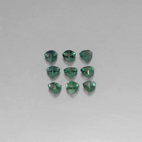 天然多色亚历山大石，三角形，3.2×3.1毫米，VS