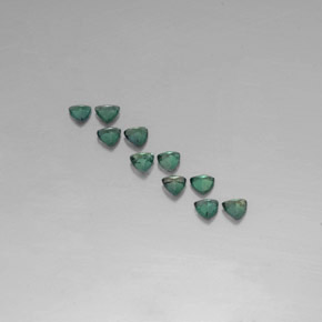 天然变色亚历山大石，三角形，3.2×3.1毫米，VS