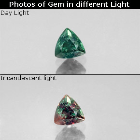 0.32克拉天然多色亚历山大石，三角形，4.1×4.1毫米，VS-SI