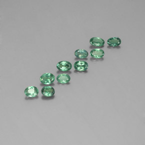 天然多色亚历山大石，椭圆形切割，4.7×3.3毫米，VS