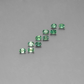 天然多色亚历山大石，椭圆形切割，3.6×2.6毫米，VS
