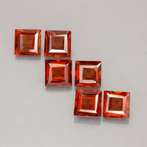 天然红色铁铝榴石，方形，4.2×4.1毫米，VVS-VS