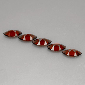 克拉天然铁铝榴石石榴石，榄尖形，VS