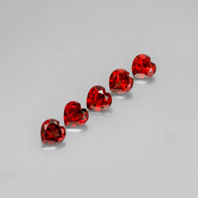 克拉天然铁铝榴石石榴石，心形，VS