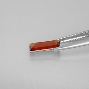 0.73克拉天然铁铝榴石，长方形切工，VS