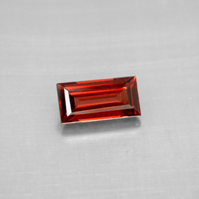 1.18克拉天然红色铁铝榴石，长方形切工，8.1×4.1毫米，VVS-VS