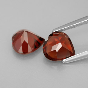 克拉天然铁铝榴石石榴石，心形，VVS-VS